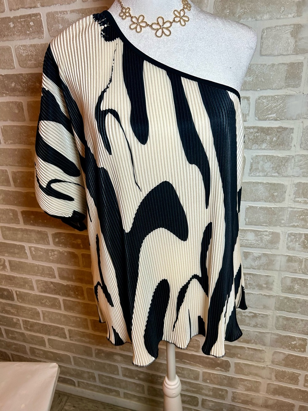 Off-Shoulder Black and Cream Ribbed Top